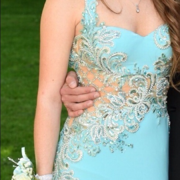 Prom Dress - Picture 5 of 8